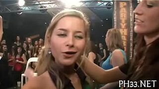 Yong gal fucked hard after dance - porn video