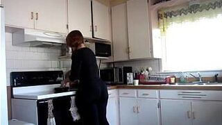 big ass in kitchen - porn video