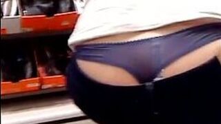 Shoe shoppng thong - porn video